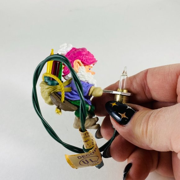 Adorable little Christmas elf holding a light bulb very vintage - Picture 3 of 5